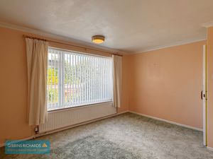 Sitting room- click for photo gallery